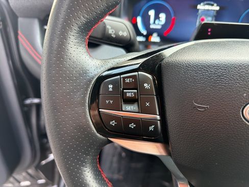 Certified 2025 Ford Explorer ST-Line w/ ST-Line Street Pack image 23