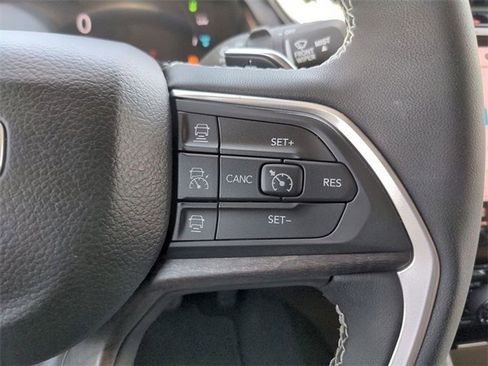 New 2023 Jeep Grand Cherokee 4WD 4xe w/ Luxury Tech Group II image 20