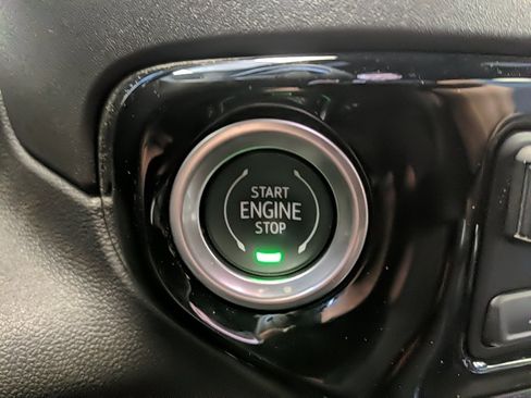 Used 2024 Chevrolet Silverado 1500 High Country image 27