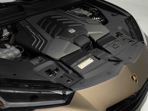 Used 2024 Lamborghini Urus Performante image 37