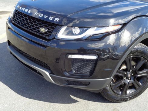 Used 2016 Land Rover Range Rover Evoque SE image 23