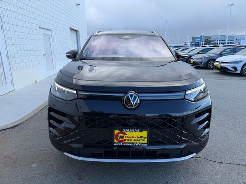 New 2026 Volkswagen Tiguan SEL R-Line AWD/4WD image 8
