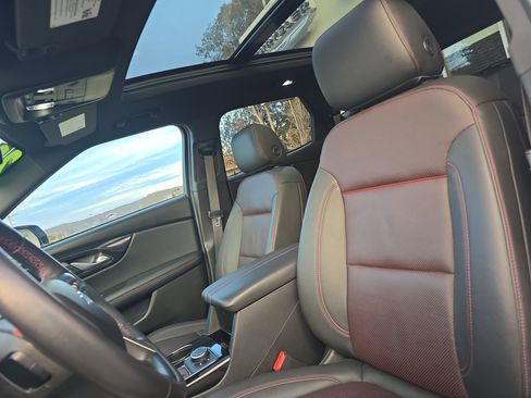 Used 2022 Chevrolet Blazer RS w/ Enhanced Convenience Package image 12