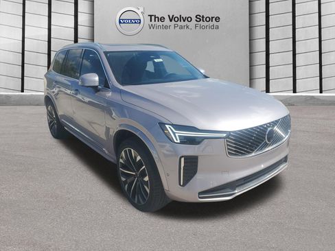 Used 2026 Volvo XC90 B5 Plus w/ Protection Package Premier AWD/4WD image 3