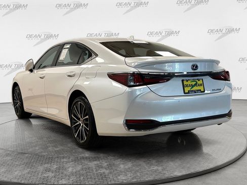 Used 2024 Lexus ES 250 w/ Premium Package AWD/4WD image 6