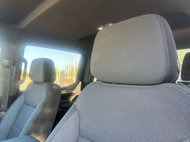 Used 2023 Chevrolet Silverado 1500 LT AWD/4WD image 9