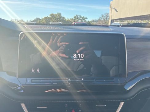 Used 2024 Volkswagen Atlas SE image 19