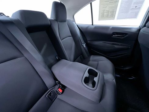 Used 2025 Toyota Corolla LE FWD image 37