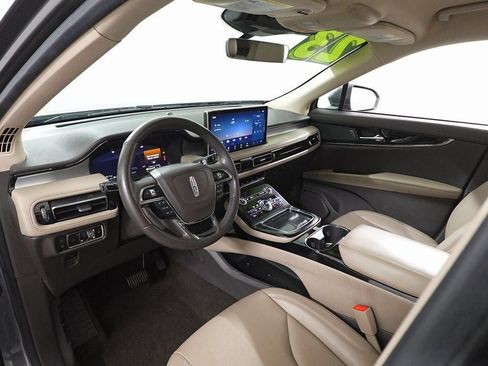 Used 2023 Lincoln Nautilus AWD w/ Premium Package image 13