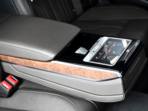 Used 2021 Audi A8 L 3.0T image 40