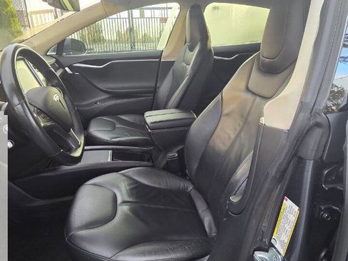 Used 2014 Tesla Model S 85 image 9
