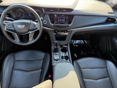Certified 2025 Cadillac XT5 Premium Luxury image 18