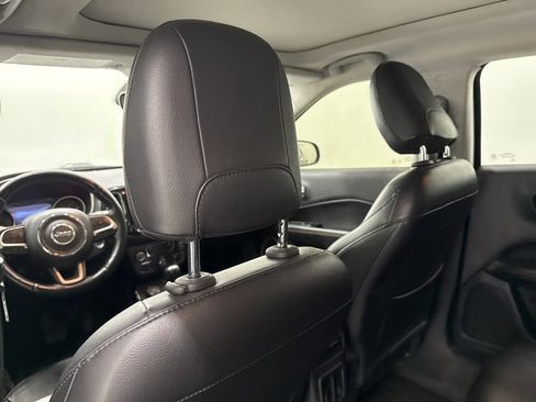 Used 2018 Jeep Compass Limited w/ Navigation Group image 16