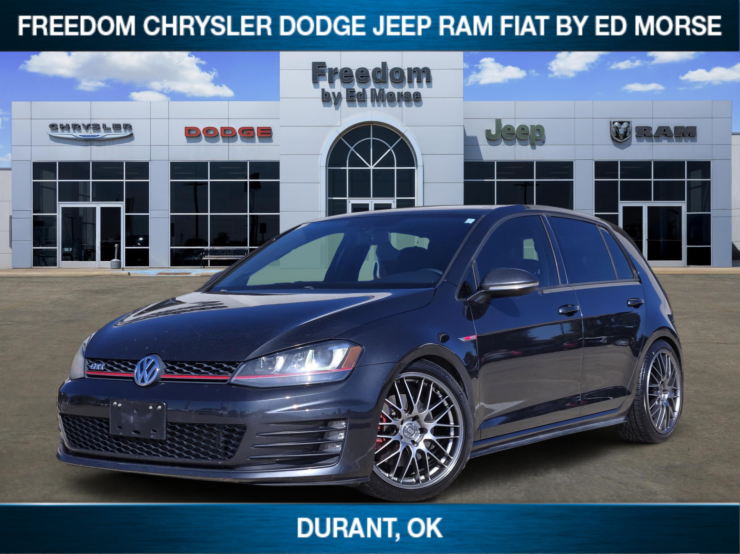 Used 2015 Volkswagen Golf 4-Door FWD image 1