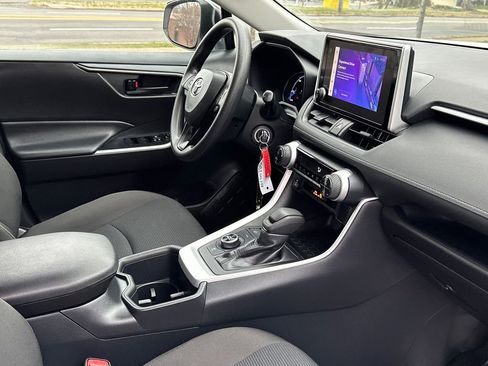 Used 2025 Toyota RAV4 LE image 11