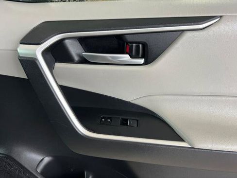 Certified 2024 Toyota RAV4 XLE w/ Convenience Package image 19