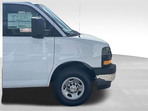 New 2025 Chevrolet Express 3500 w/ Power Convenience Package image 8