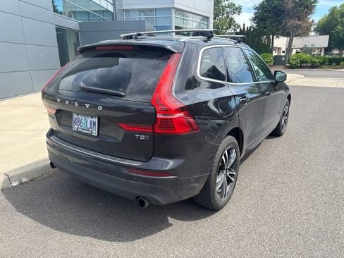 Used 2018 Volvo XC60 T5 Momentum w/ Convenience Package AWD/4WD image 5