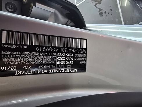 Used 2017 Mercedes-Benz E 300 image 35