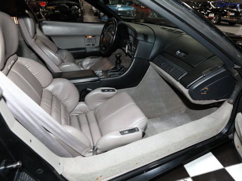 Used 1990 Chevrolet Corvette ZR-1 RWD image 41