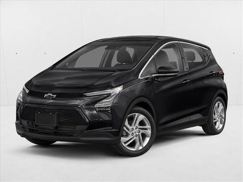 Used 2023 Chevrolet Bolt LT w/ Infotainment Package FWD image 1