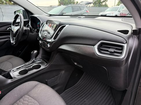 Used 2018 Chevrolet Equinox LT FWD image 19