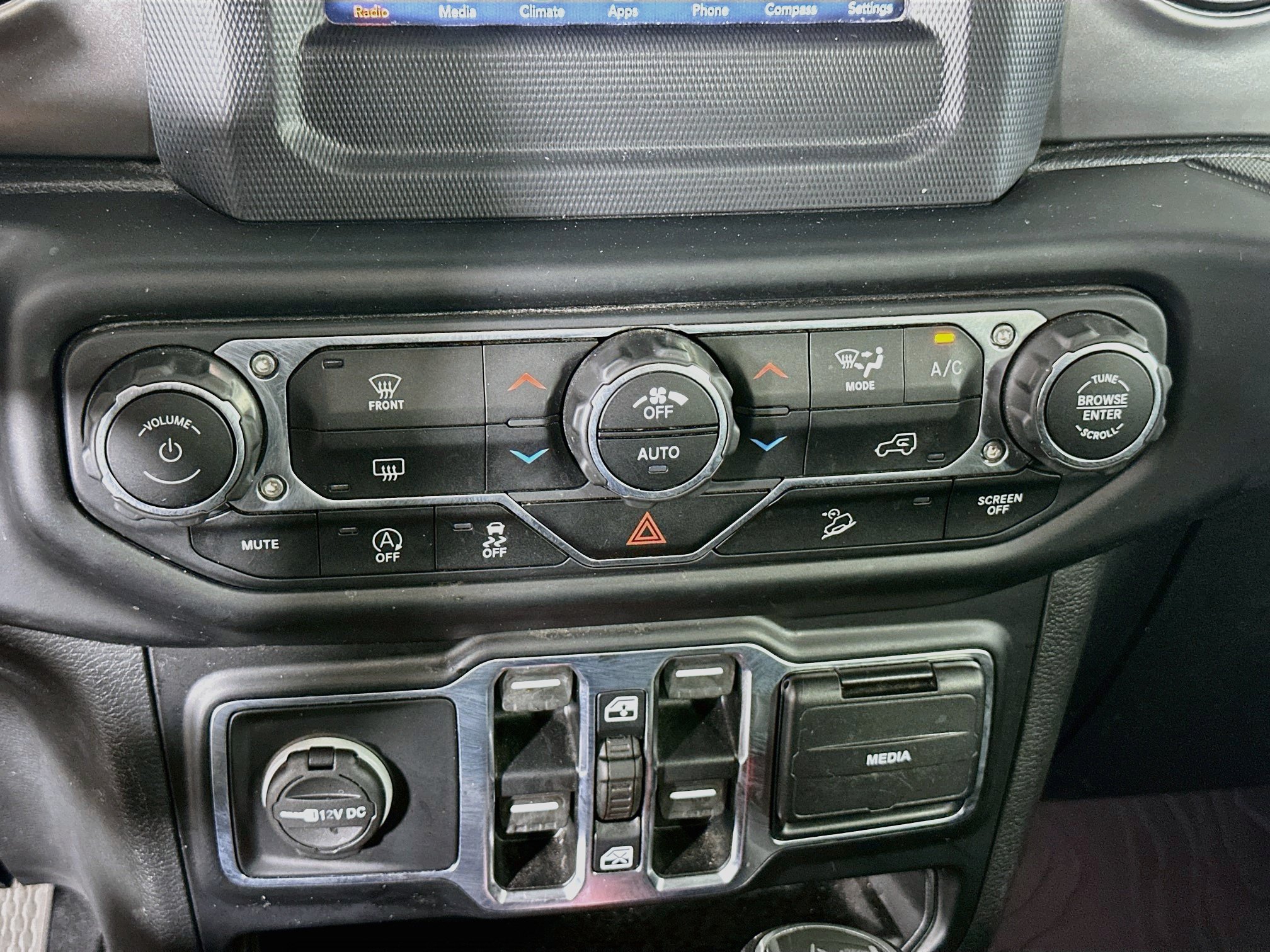 Used 2020 Jeep Wrangler Unlimited Sport S AWD/4WD image 23