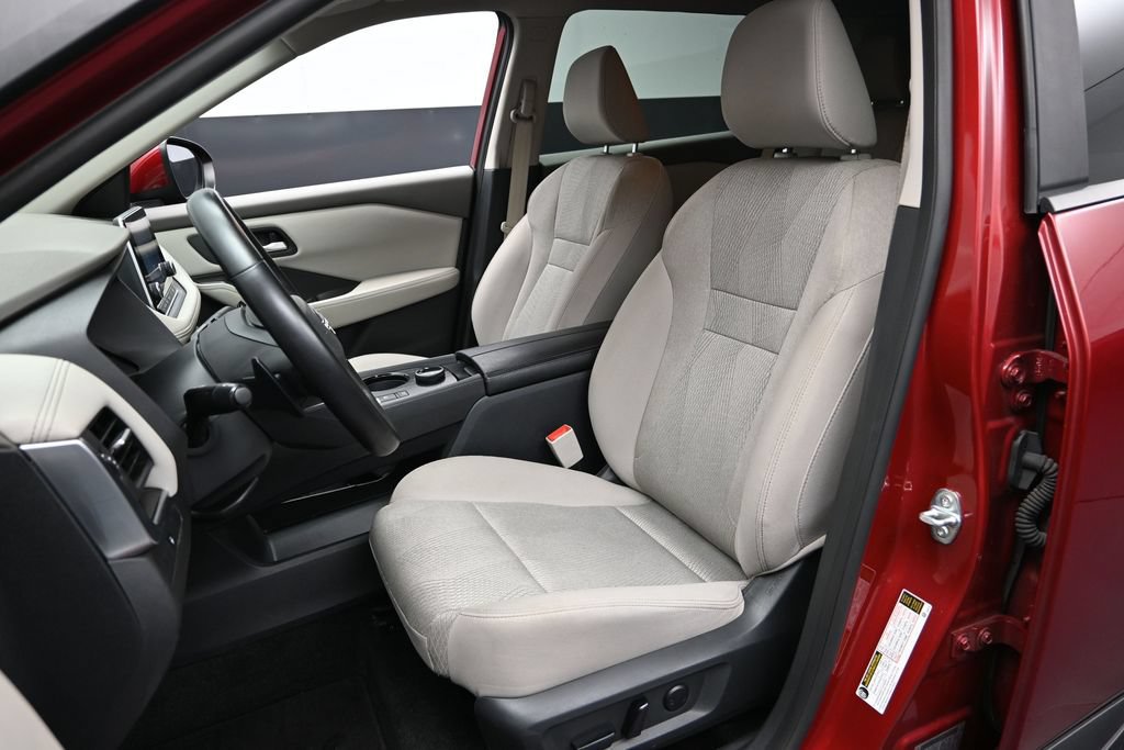 Used 2025 Nissan Rogue SV AWD/4WD image 22
