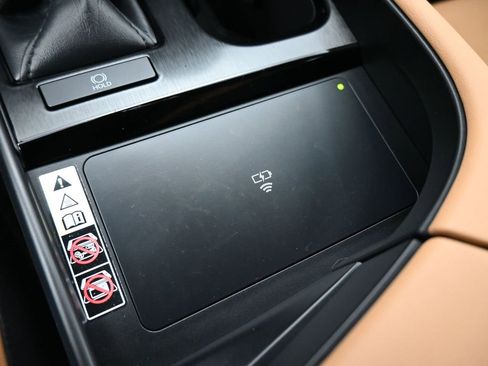 Used 2024 Lexus ES 350 w/ Premium Package image 16