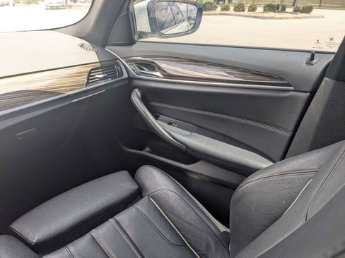 Used 2018 BMW 530i RWD image 19