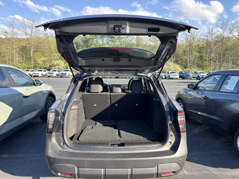 Used 2025 Nissan Kicks S AWD/4WD image 6