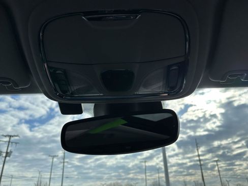 Used 2023 Jeep Cherokee Altitude Lux w/ Lux Elite Package image 31