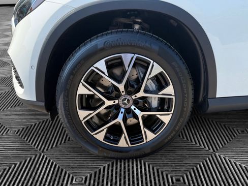 Used 2026 Mercedes-Benz GLC 350e 4MATIC image 9