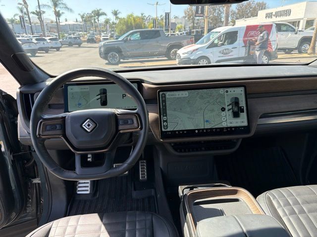Used 2025 Rivian R1S Premium Dual AWD/4WD image 10