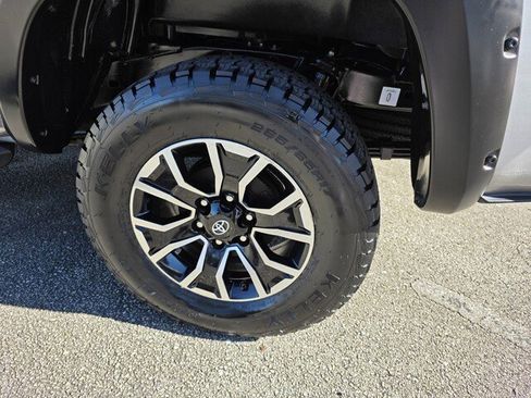 Used 2021 Toyota Tacoma TRD Sport image 17