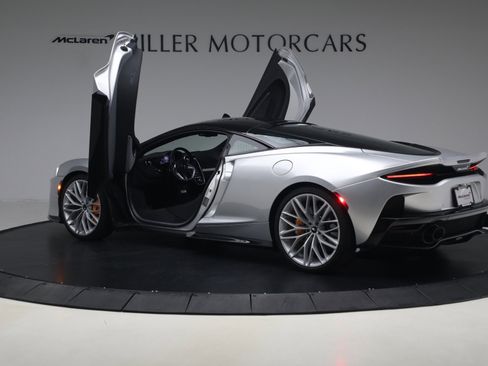 Used 2023 McLaren GT RWD image 18