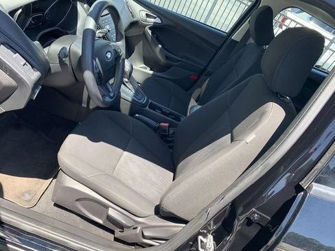Used 2016 Ford Focus SE FWD image 18