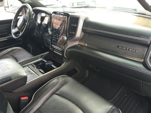 Used 2019 RAM 2500 Limited image 27