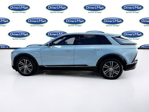 Used 2024 Cadillac Lyriq Luxury AWD/4WD image 4