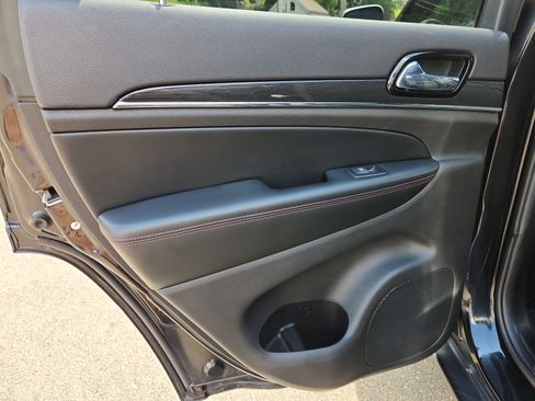 Used 2019 Jeep Grand Cherokee Trailhawk w/ Trailhawk Luxury Group image 48