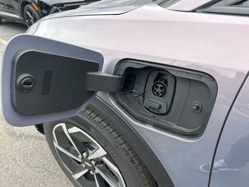 New 2026 Chevrolet Equinox EV LT w/ Comfort Package image 8