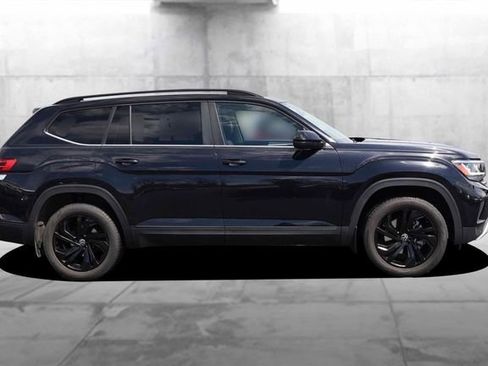 Used 2023 Volkswagen Atlas SE w/ Black Wheel Package AWD/4WD image 5