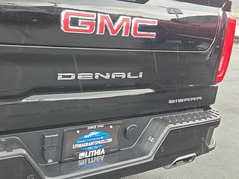 Used 2023 GMC Sierra 1500 Denali w/ Denali Reserve Package AWD/4WD image 15
