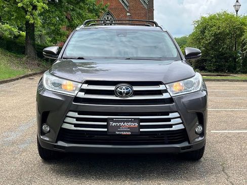 Used 2019 Toyota Highlander XLE AWD/4WD image 26