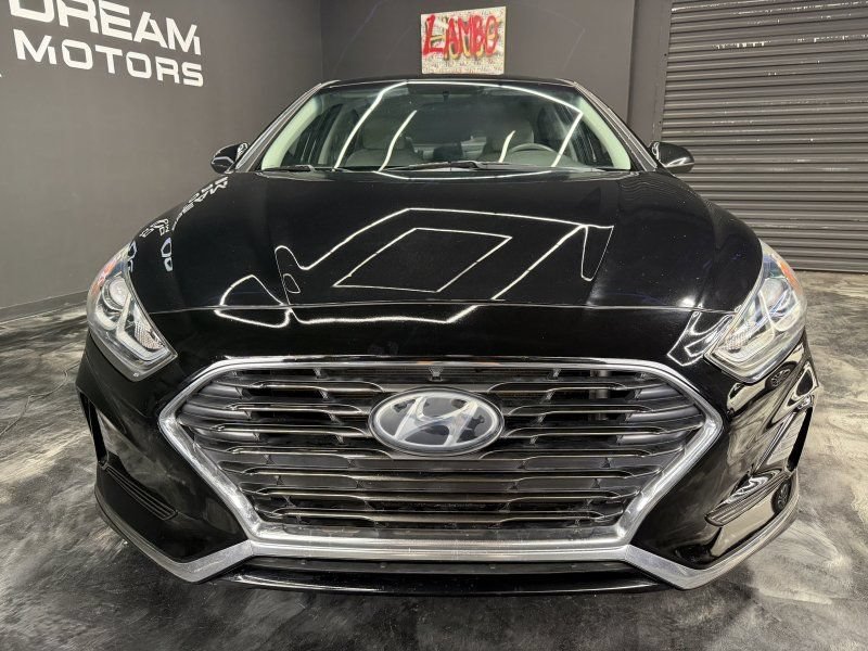 Used 2019 Hyundai Sonata SE FWD image 2