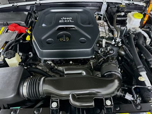 Used 2023 Jeep Wrangler Sahara w/ Cold Weather Group image 31