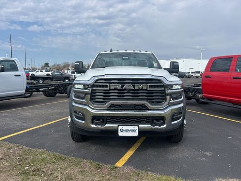New 2026 RAM 5500 Tradesman AWD/4WD image 2
