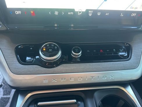 Used 2025 Ford Expedition Max Platinum w/ Driver's Package image 26