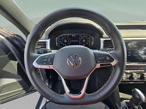 Certified 2022 Volkswagen Atlas Cross Sport SE FWD image 21