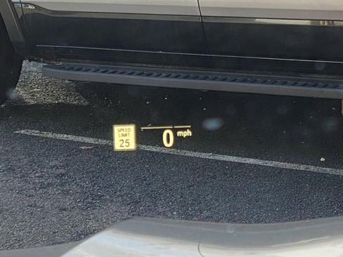 Used 2021 BMW X5 xDrive40i w/ Premium Package image 30